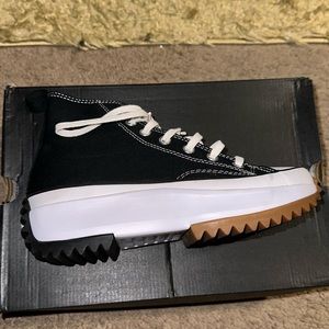 Converse Run Star Hike